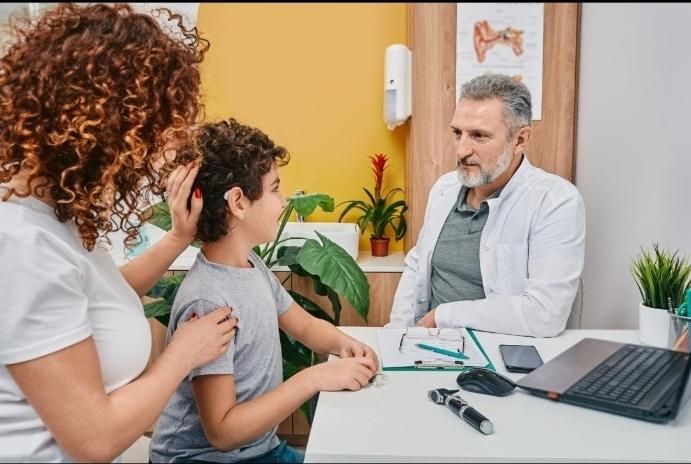 Hearing Aids vs Cochlear Implants: Which Solution Is Right for You?